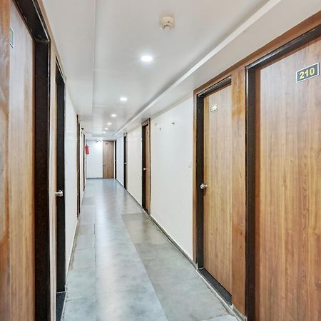 Super Collection O Kudasan Gandhinagar Formerly Hotel Royal Mansion المظهر الخارجي الصورة
